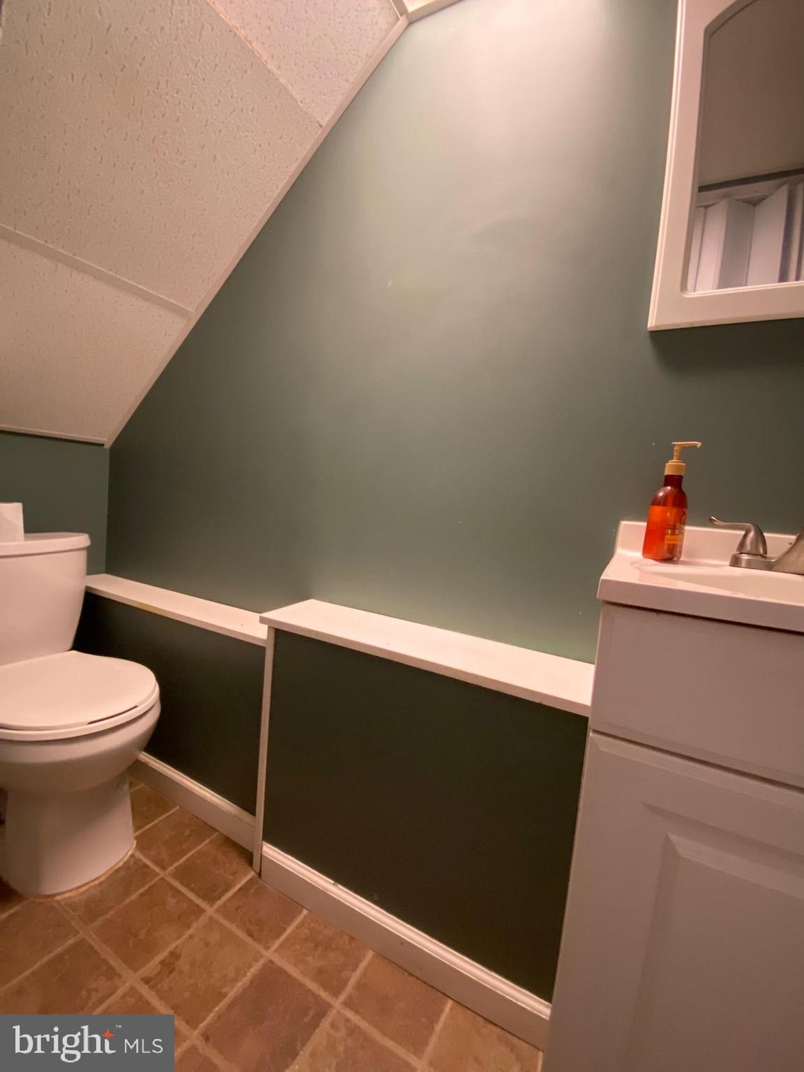 4216 Lawnside Road Philadelphia, PA 19154 - Photo 41 of 48 Powder Room