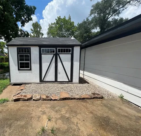 a backyard of a house with a mountain view