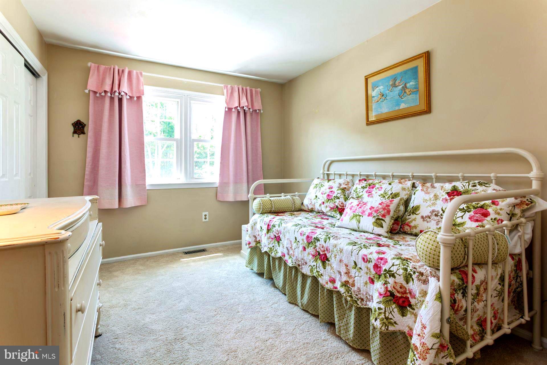 2039 Spring Valley Road Lansdale, PA 19446 - Photo 24 of 36 Gallery Image 24