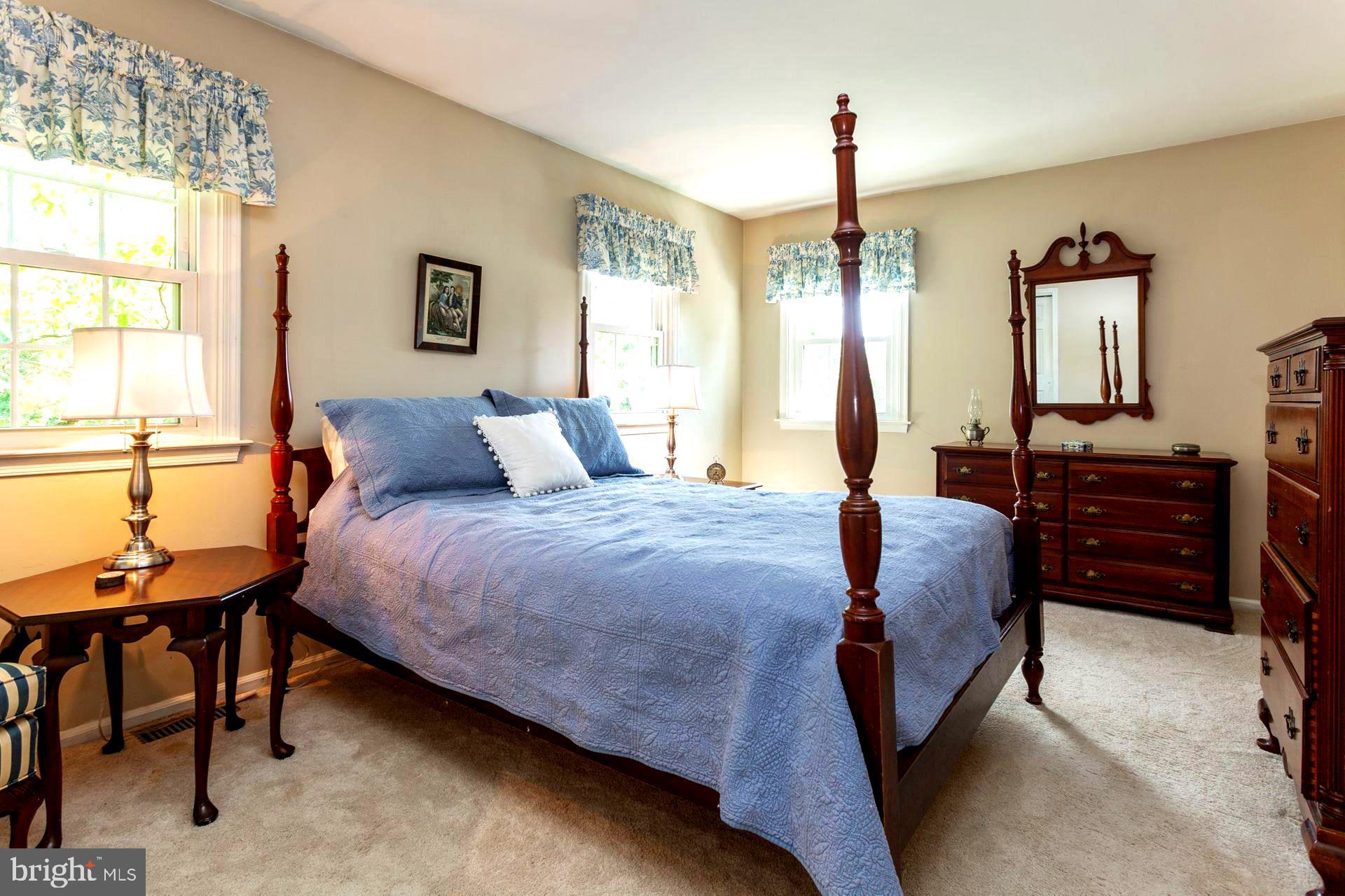2039 Spring Valley Road Lansdale, PA 19446 - Photo 26 of 36 Gallery Image 26