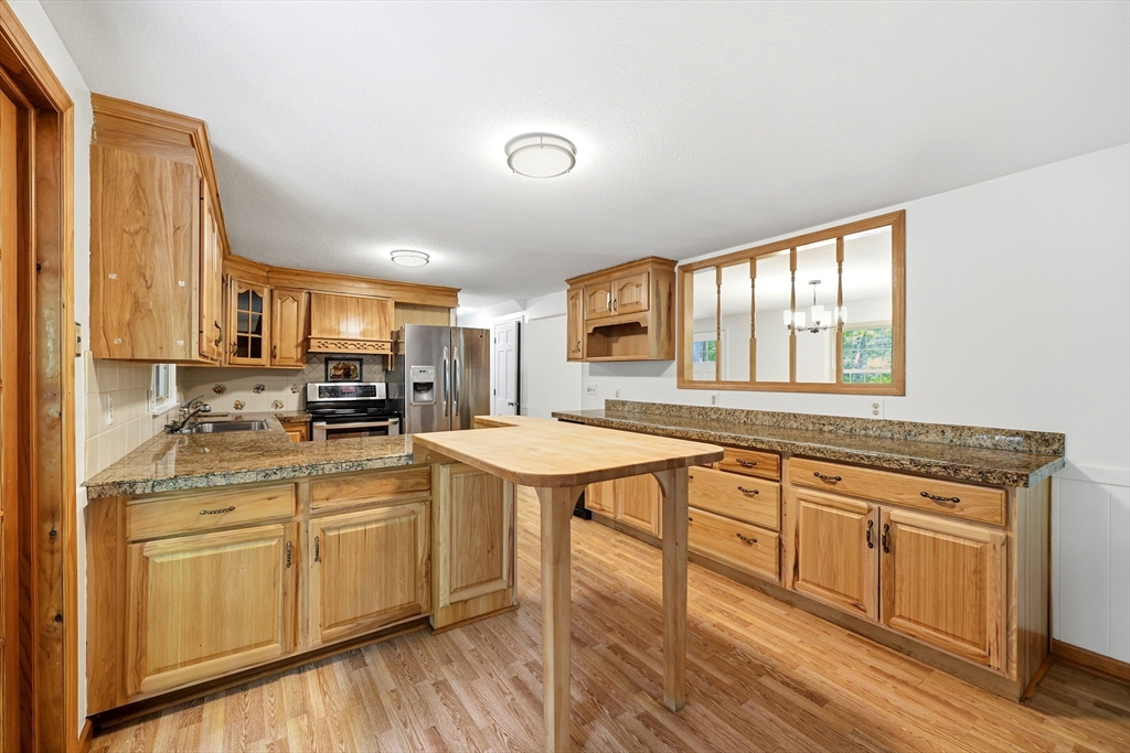 1292 Burts Pit Road Northampton, MA 01062 - Photo 8 of 41
