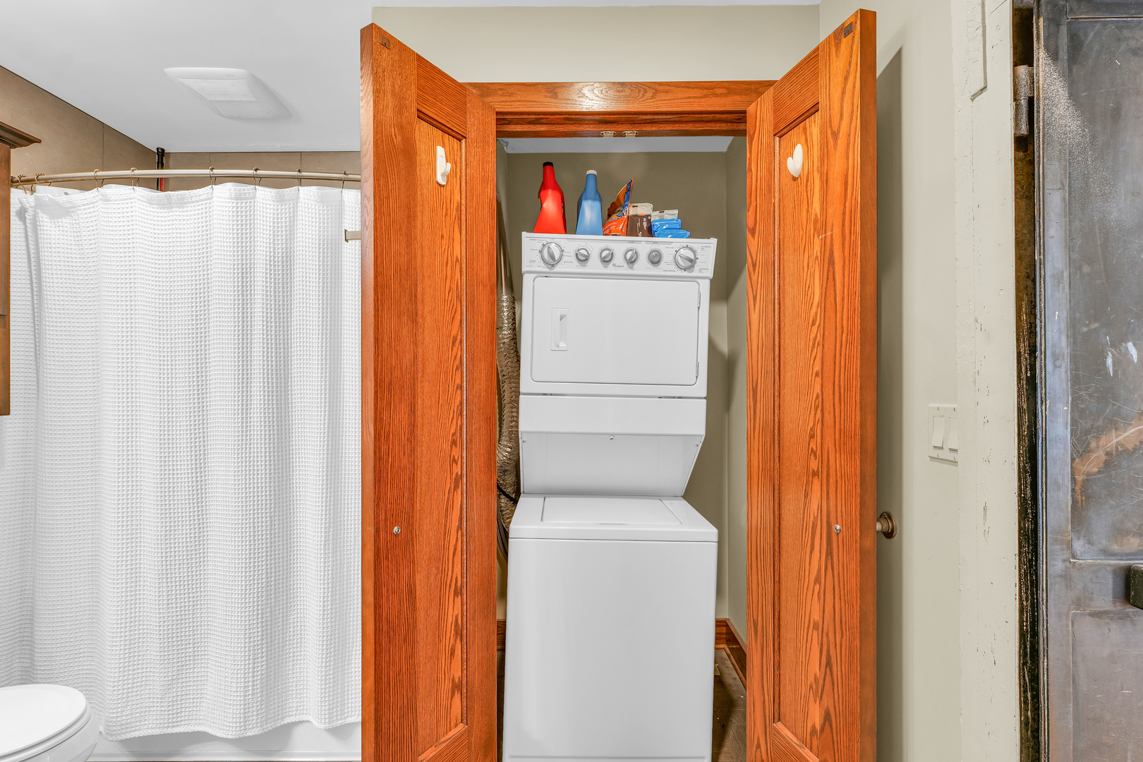 41 East University Avenue Champaign, IL 61820 - Photo 39 of 83 a utility room with dryer and washer