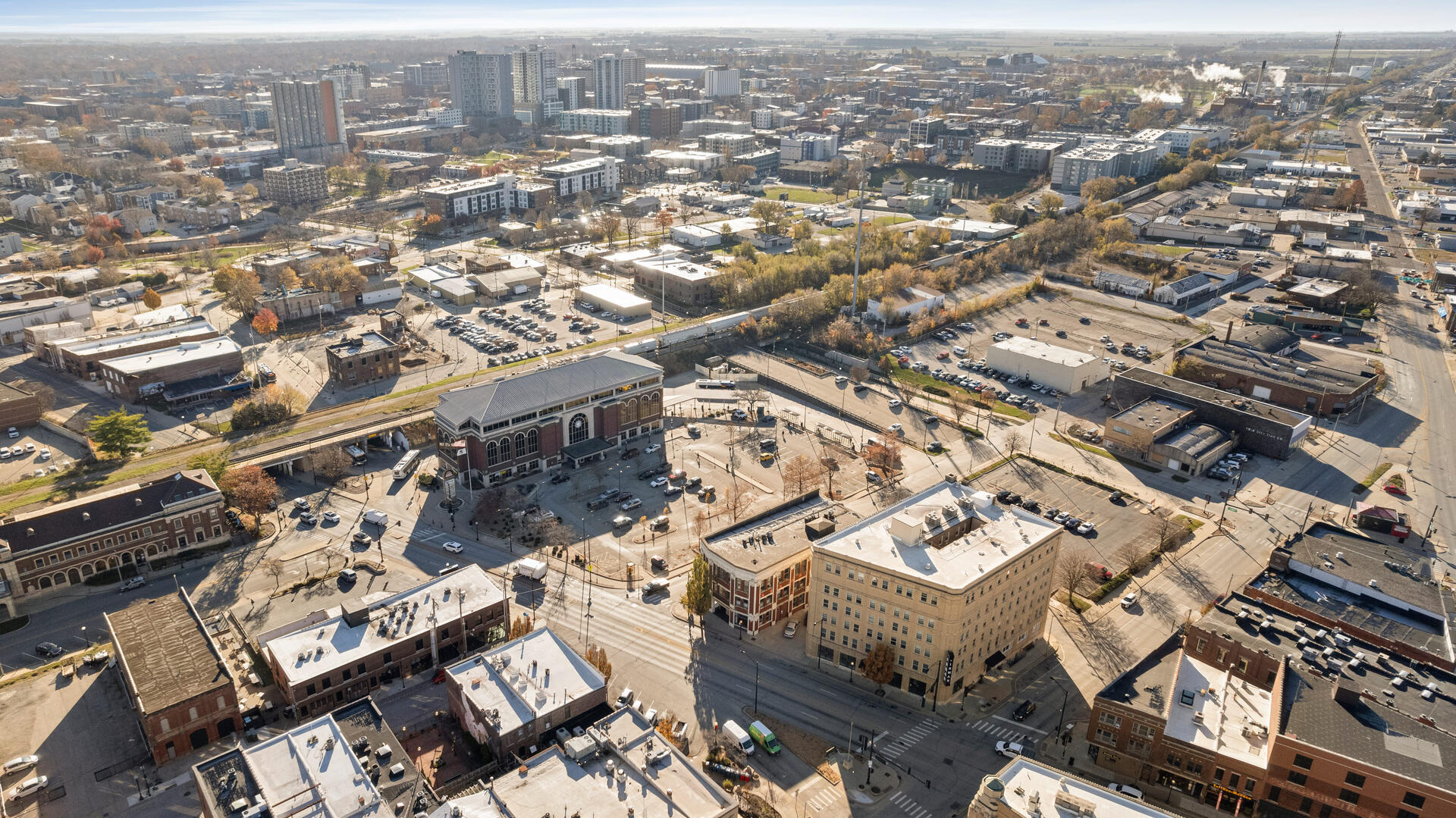 41 East University Avenue Champaign, IL 61820 - Photo 80 of 83 an aerial view of a city with lots of residential buildings