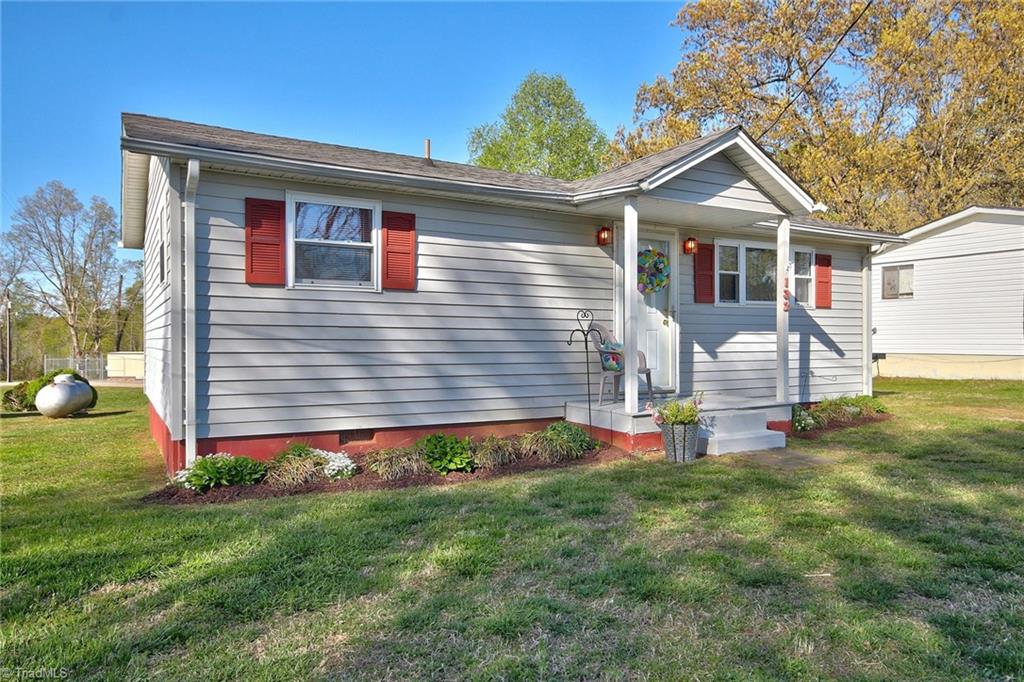 132 Charlie Fowkles Jr Road Providence, NC 27315 - Photo 5 of 20 Gallery Image 5