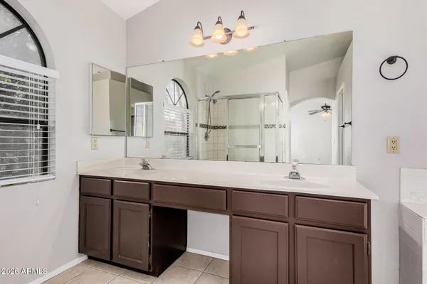 $2,895 | 931 North Whalers Cove Drive, Gilbert, AZ 85234