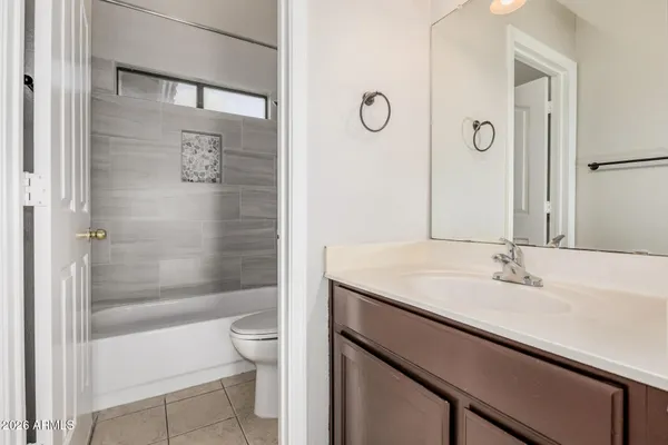 $2,895 | 931 North Whalers Cove Drive, Gilbert, AZ 85234