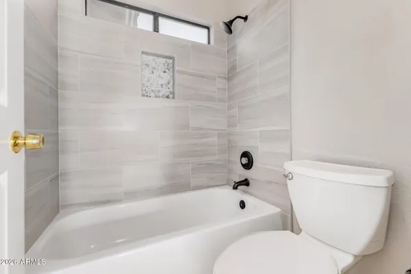 $2,895 | 931 North Whalers Cove Drive, Gilbert, AZ 85234