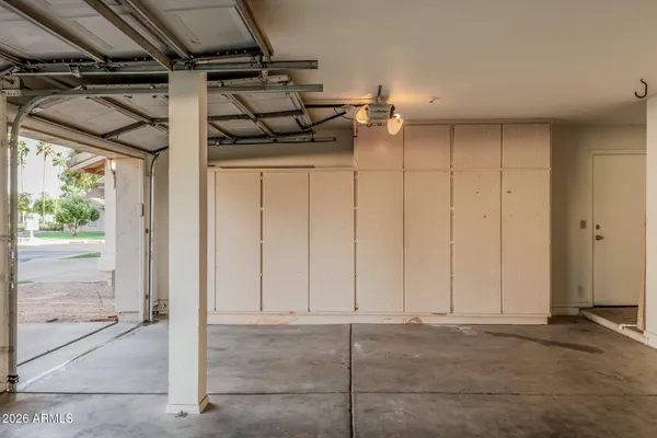 $2,895 | 931 North Whalers Cove Drive, Gilbert, AZ 85234