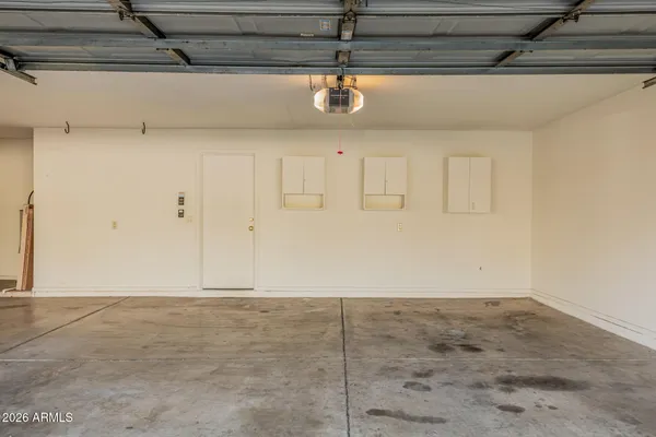 $2,895 | 931 North Whalers Cove Drive, Gilbert, AZ 85234