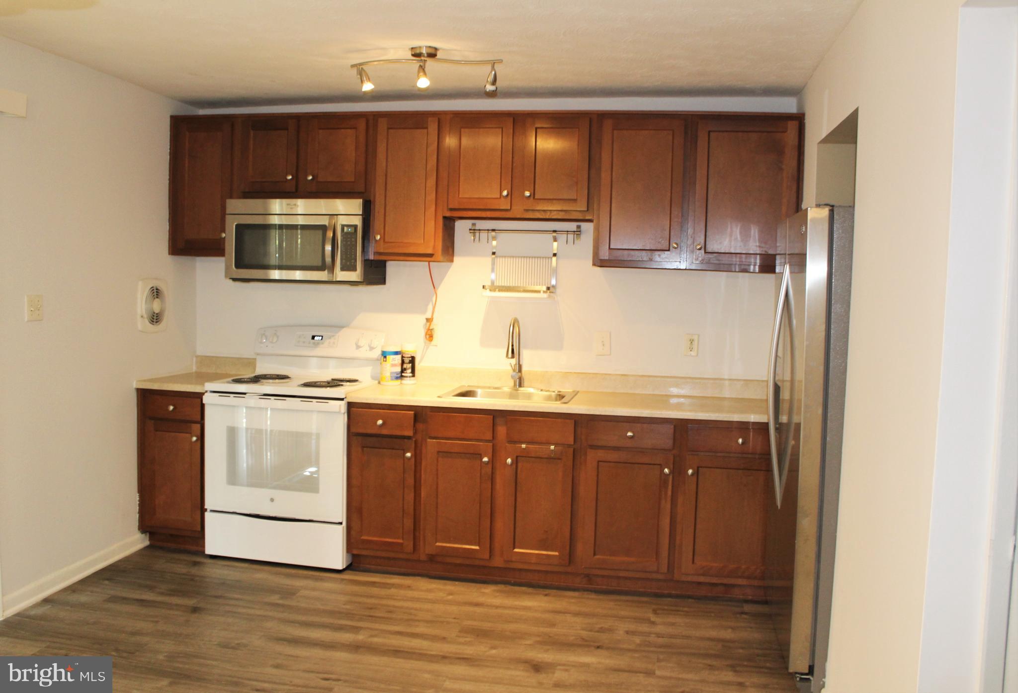 602 Markham Road Baltimore, MD 21229 - Photo 12 of 36