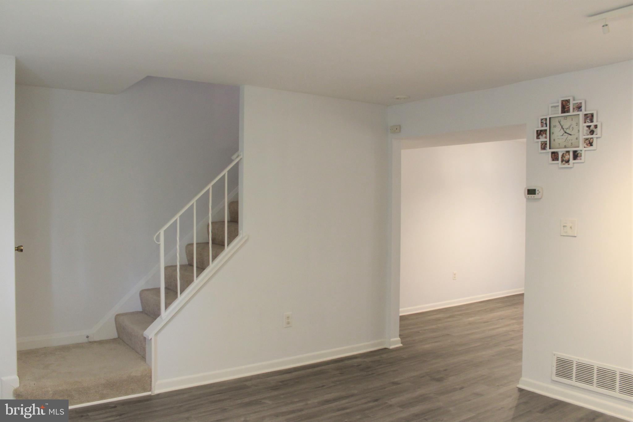 602 Markham Road Baltimore, MD 21229 - Photo 3 of 36