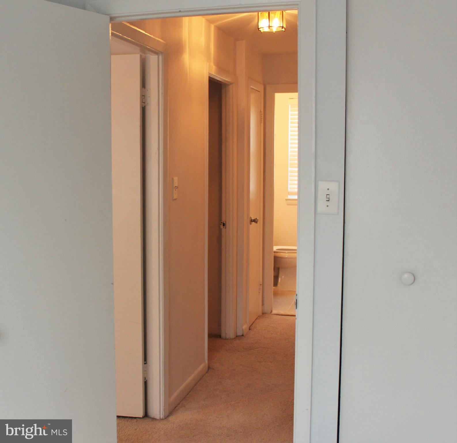 602 Markham Road Baltimore, MD 21229 - Photo 8 of 36