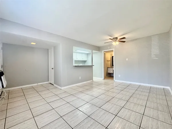 $925 | 2006 Sul Ross Street, Unit 4, Houston, TX 77098