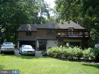 18 Woodcroft Road Havertown, PA 19083 - Photo 2 of 6