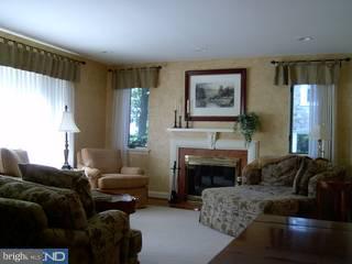 18 Woodcroft Road Havertown, PA 19083 - Photo 4 of 6