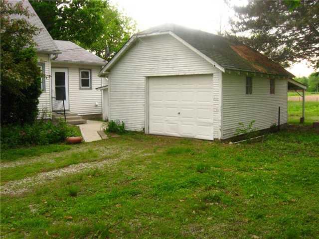 10609 Maze Road Indianapolis, IN 46259 - Photo 2 of 22 Gallery Image 2
