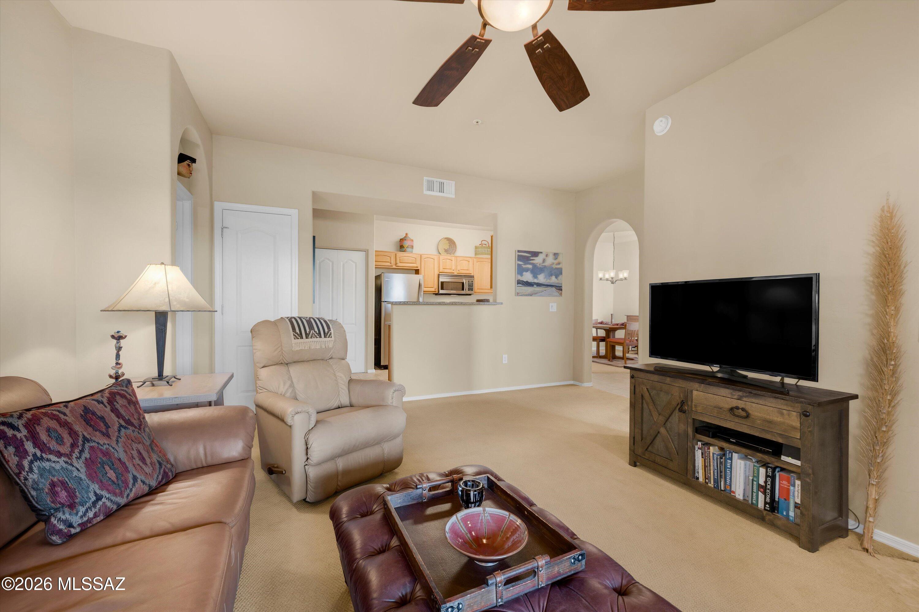 2550 East River Road, Unit 11205 Tucson, AZ 85718 - Photo 12 of 30 Living Room
