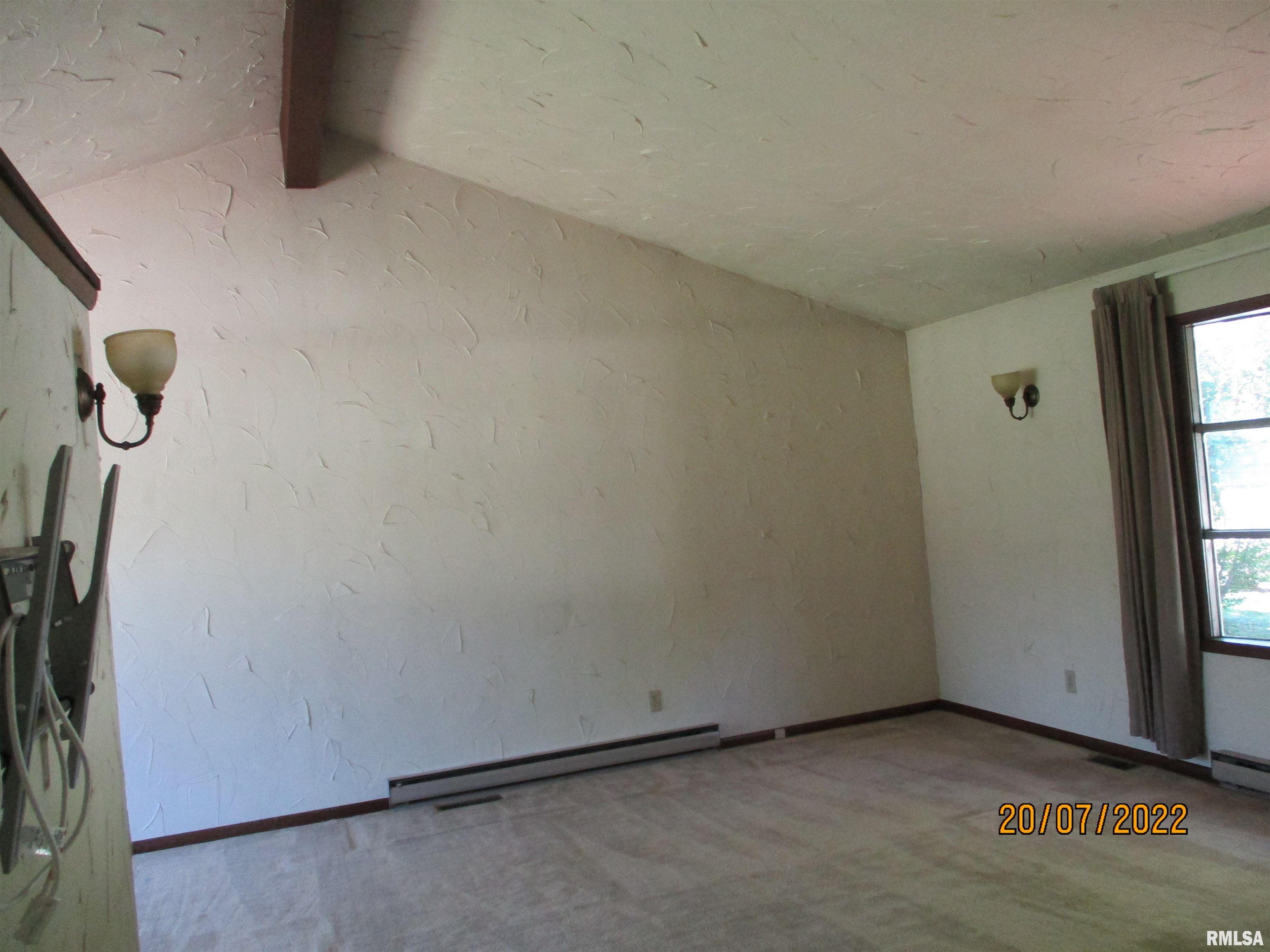 99 Mesa Road Springfield, IL 62702 - Photo 4 of 23