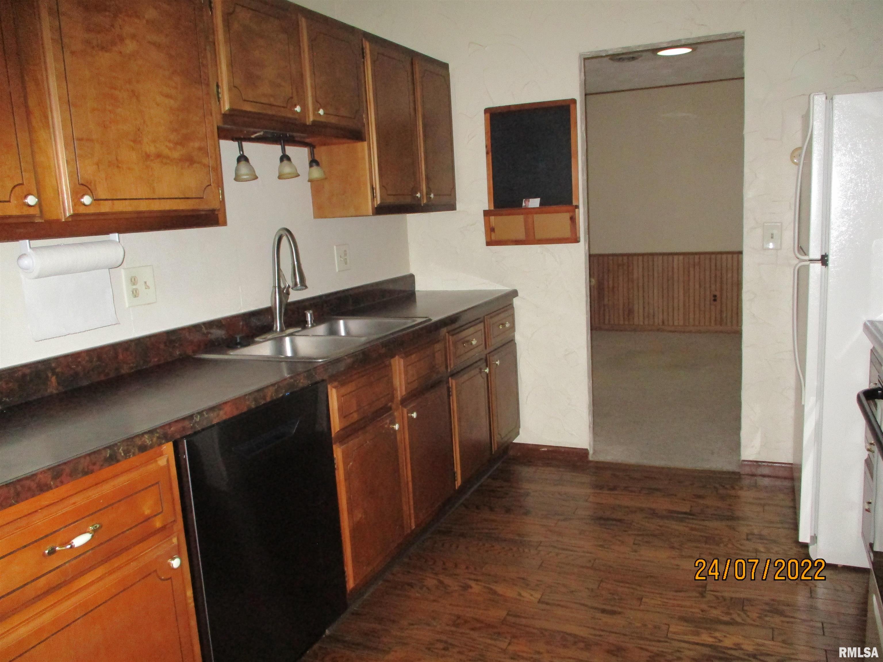 99 Mesa Road Springfield, IL 62702 - Photo 10 of 23