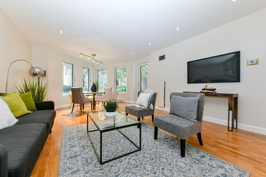 492 Beacon Street, Unit 13 Boston, MA 02115 - Photo 3 of 24