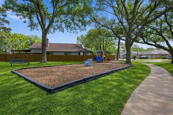 $1,650 | 8518 Pool Creek Drive, Houston, TX 77095