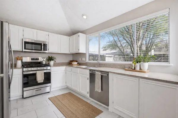 $1,650 | 8518 Pool Creek Drive, Houston, TX 77095