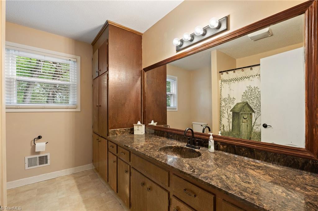 424 West Street King, NC 27021 - Photo 17 of 42