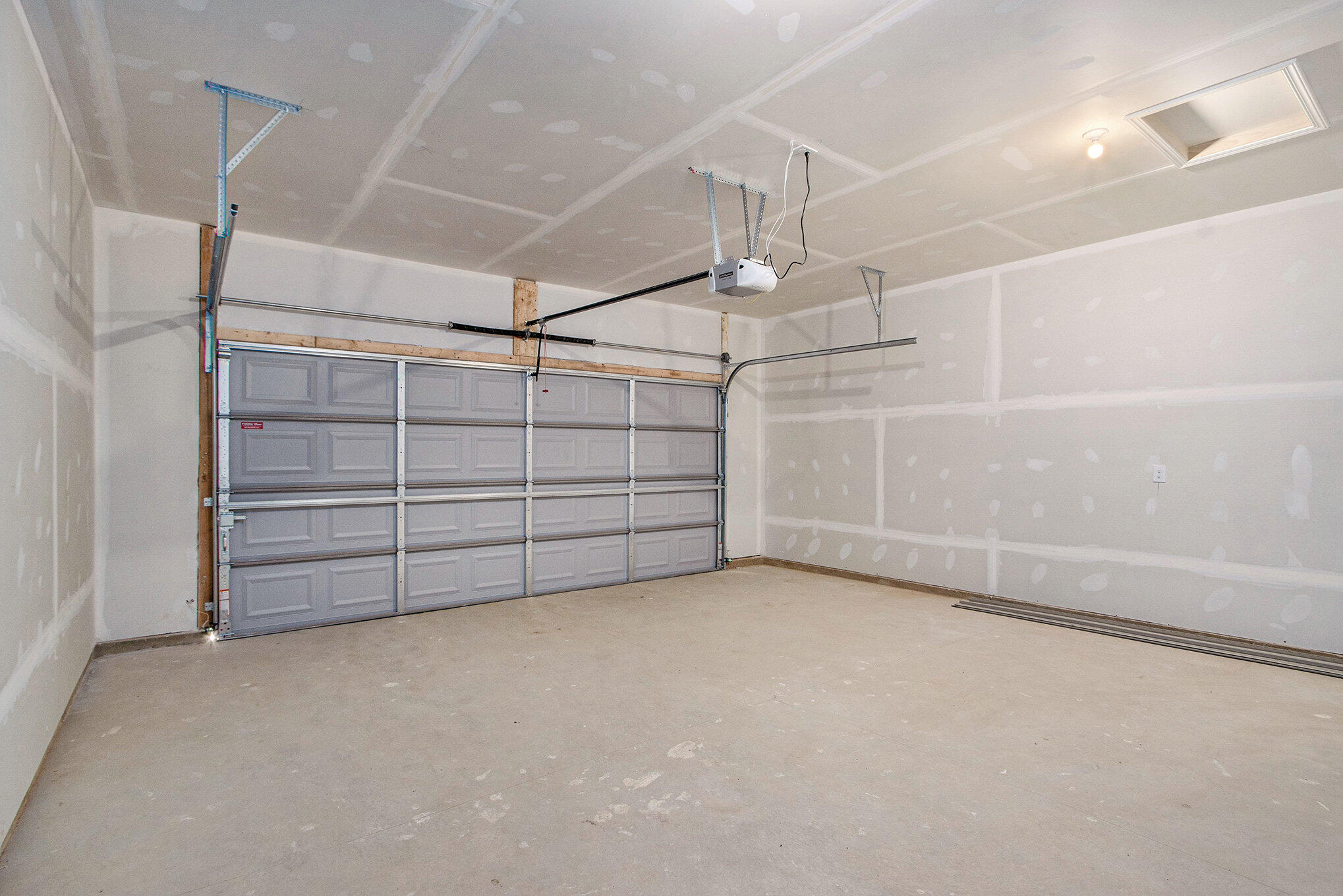 518 McKinley Three Rivers, MI 49093 - Photo 21 of 26 MTR033-V1245DF-Garage