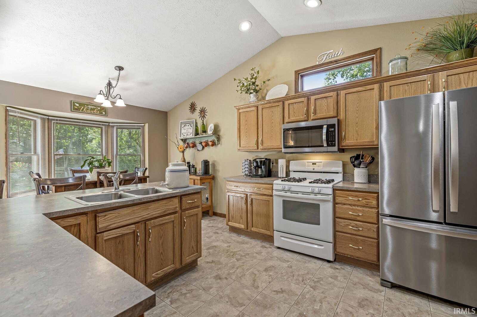 30336 Wyndtree Boulevard Elkhart, IN 46516 - Photo 14 of 31
