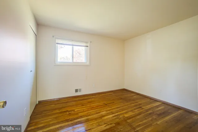 $3,900 | 14105 Parkland Drive, Rockville, MD 20853