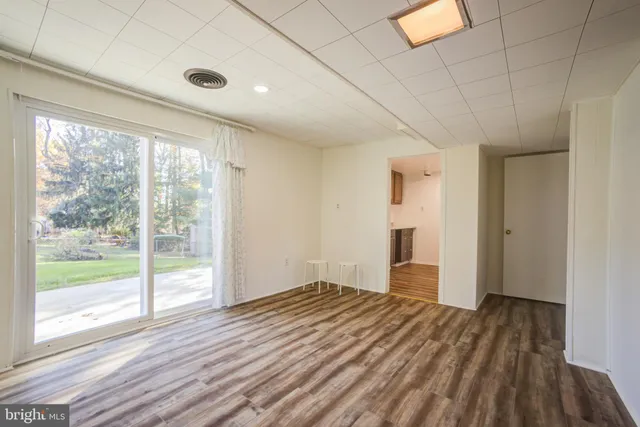 $3,900 | 14105 Parkland Drive, Rockville, MD 20853