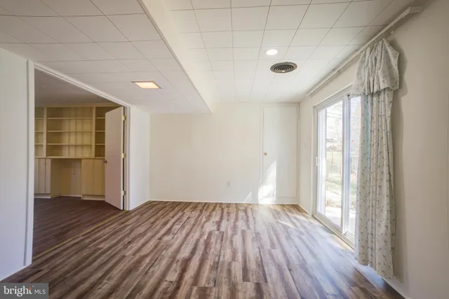 $3,900 | 14105 Parkland Drive, Rockville, MD 20853