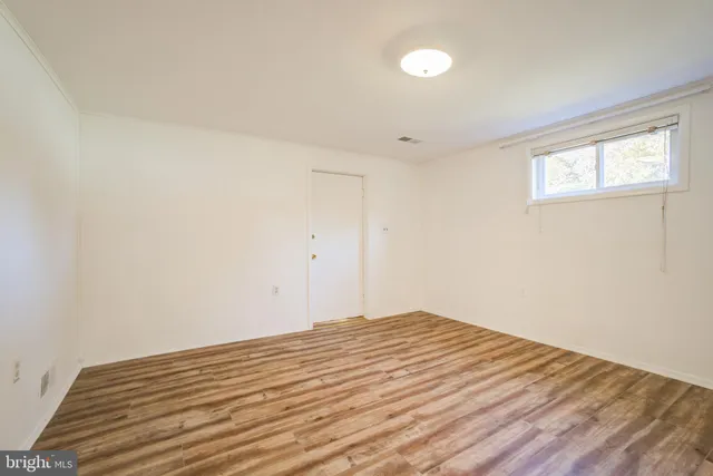 $3,900 | 14105 Parkland Drive, Rockville, MD 20853