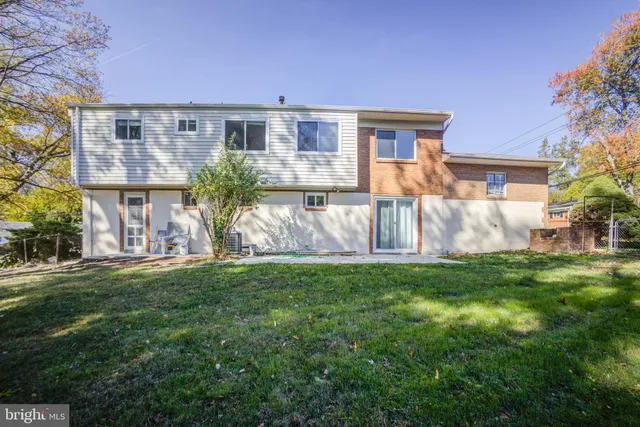 $3,900 | 14105 Parkland Drive, Rockville, MD 20853