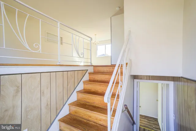 $3,900 | 14105 Parkland Drive, Rockville, MD 20853