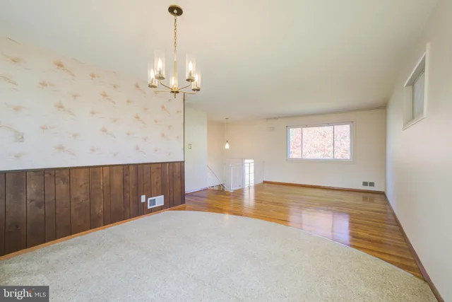 $3,900 | 14105 Parkland Drive, Rockville, MD 20853