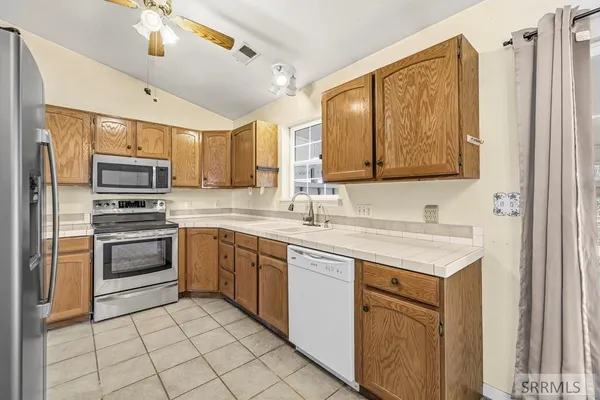 $399,900 | 1145 East Airport Road, Blackfoot, ID 83221