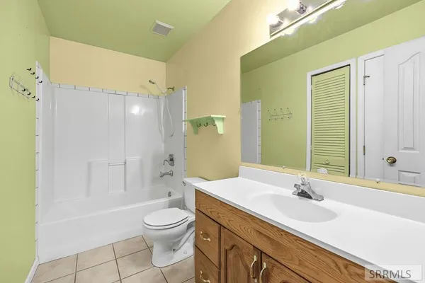 $399,900 | 1145 East Airport Road, Blackfoot, ID 83221