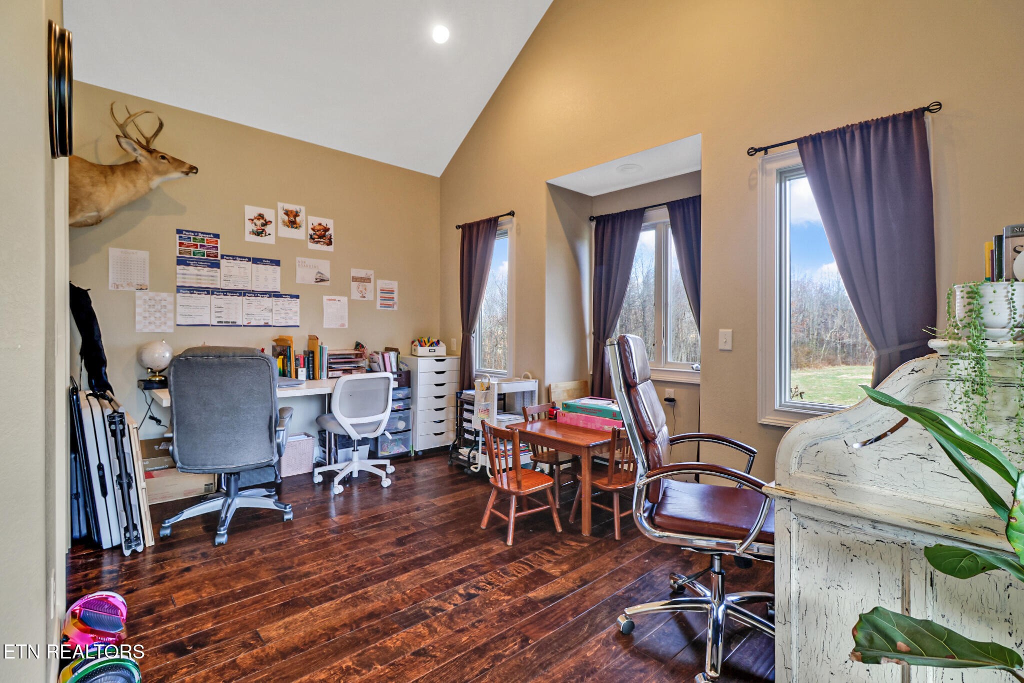 370 Randolph Road Crossville, TN 38571 - Photo 21 of 60 a living room with furniture a rug and a window