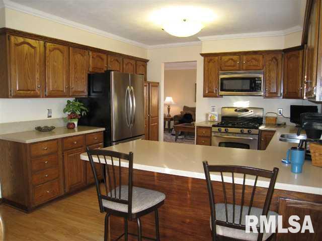 21 Oak Grove Road Geneseo, IL 61254 - Photo 5 of 12 Gallery Image 5