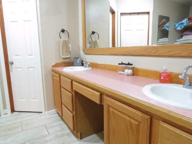 7104 Cook Road Swartz Creek, MI 48473 - Photo 28 of 30 20457058-29.JPG