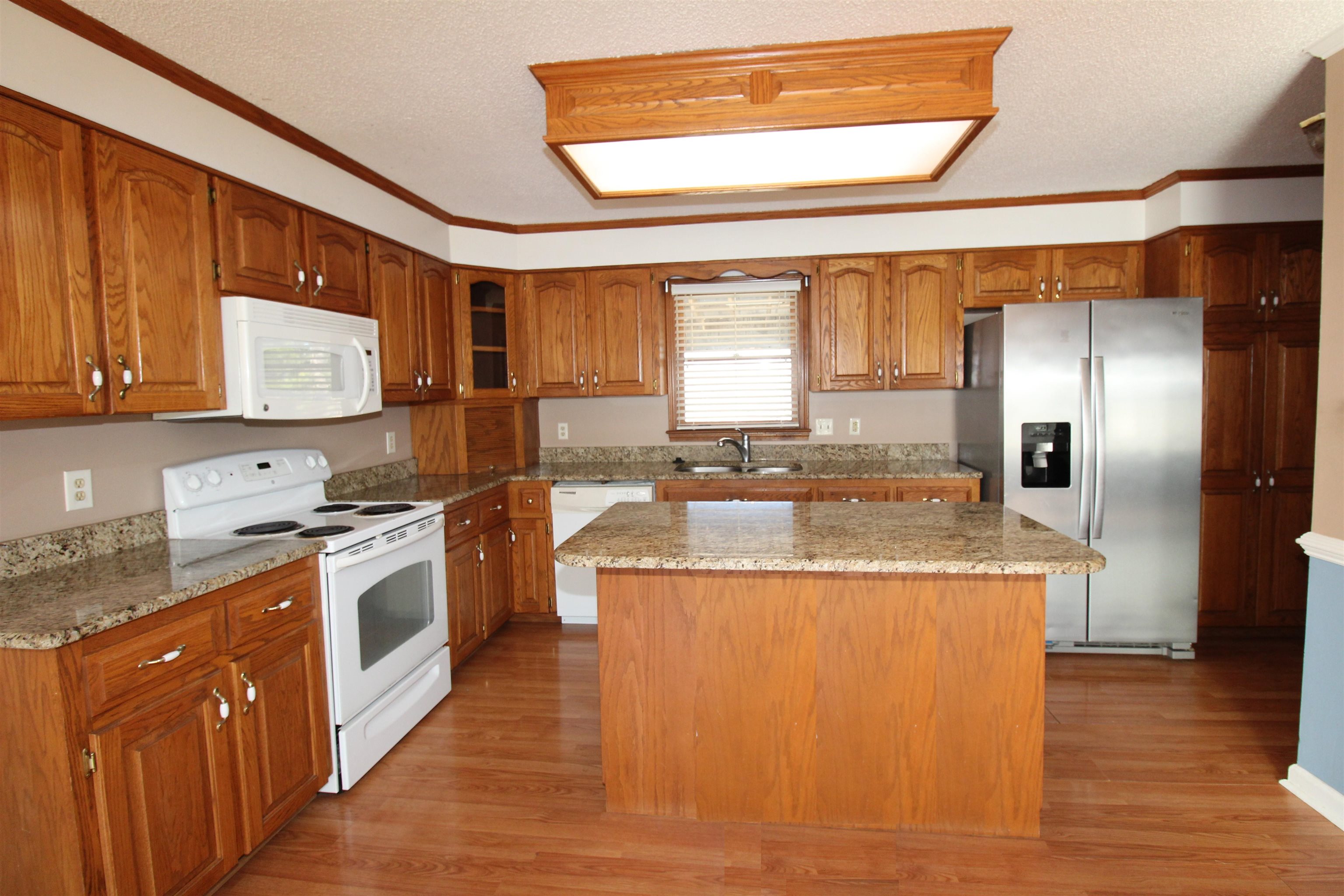 200 Sneeds Drive Inman, SC 29349 - Photo 10 of 48