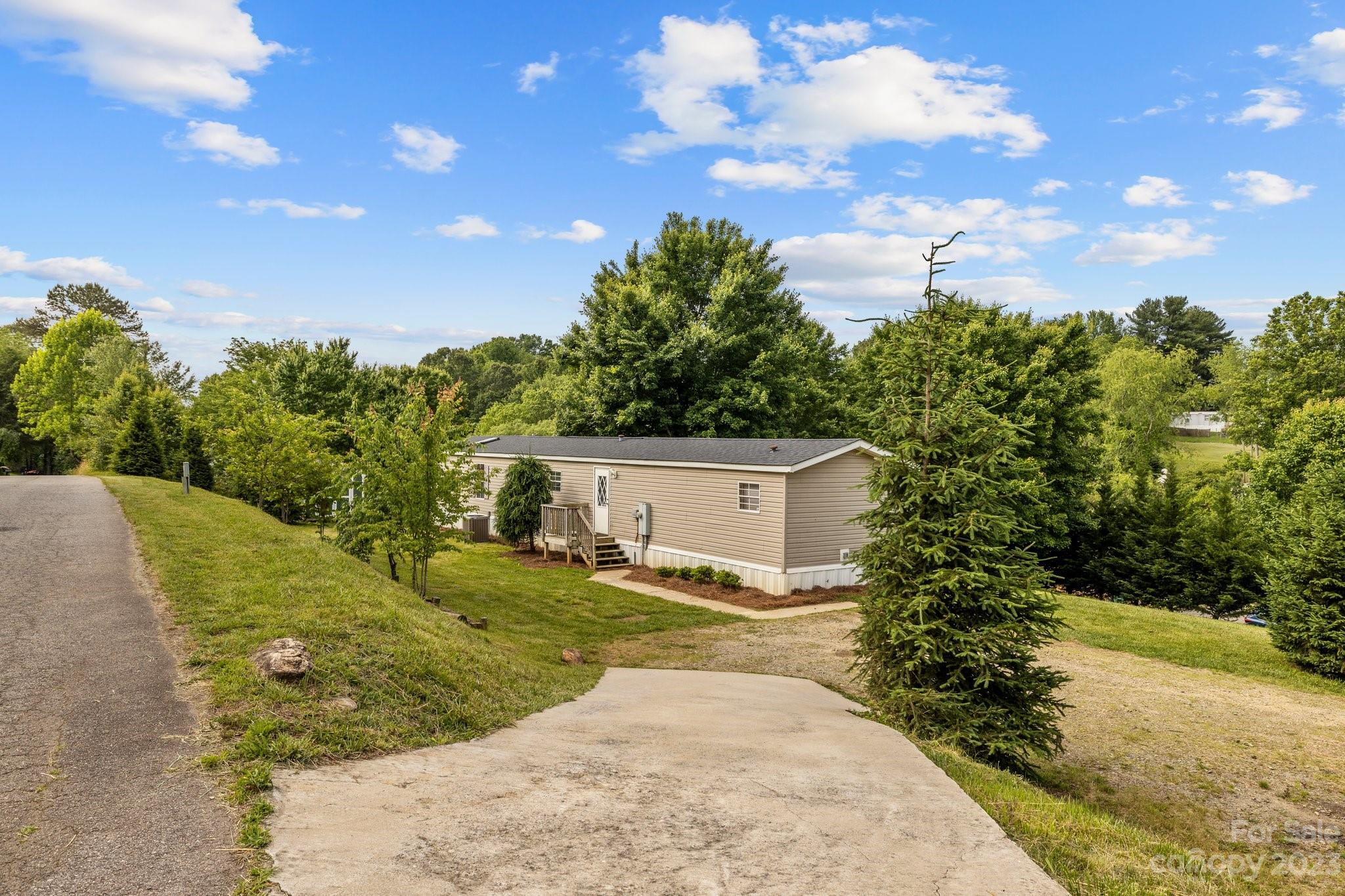 23 Ridge Top Acres Road Candler, NC 28715 - Photo 3 of 31 Gallery Image 3