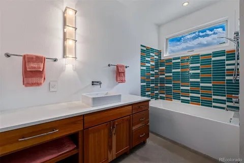 a view of entryway and hall