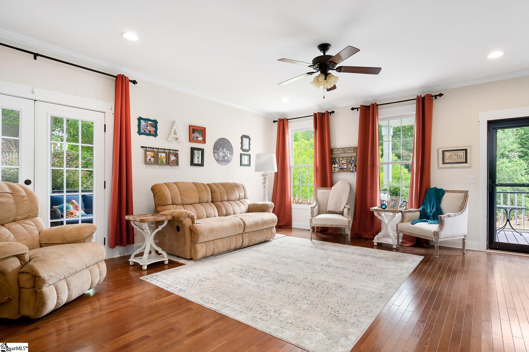 157 Old Compton Street Pendleton, SC 29670 - Photo 6 of 35