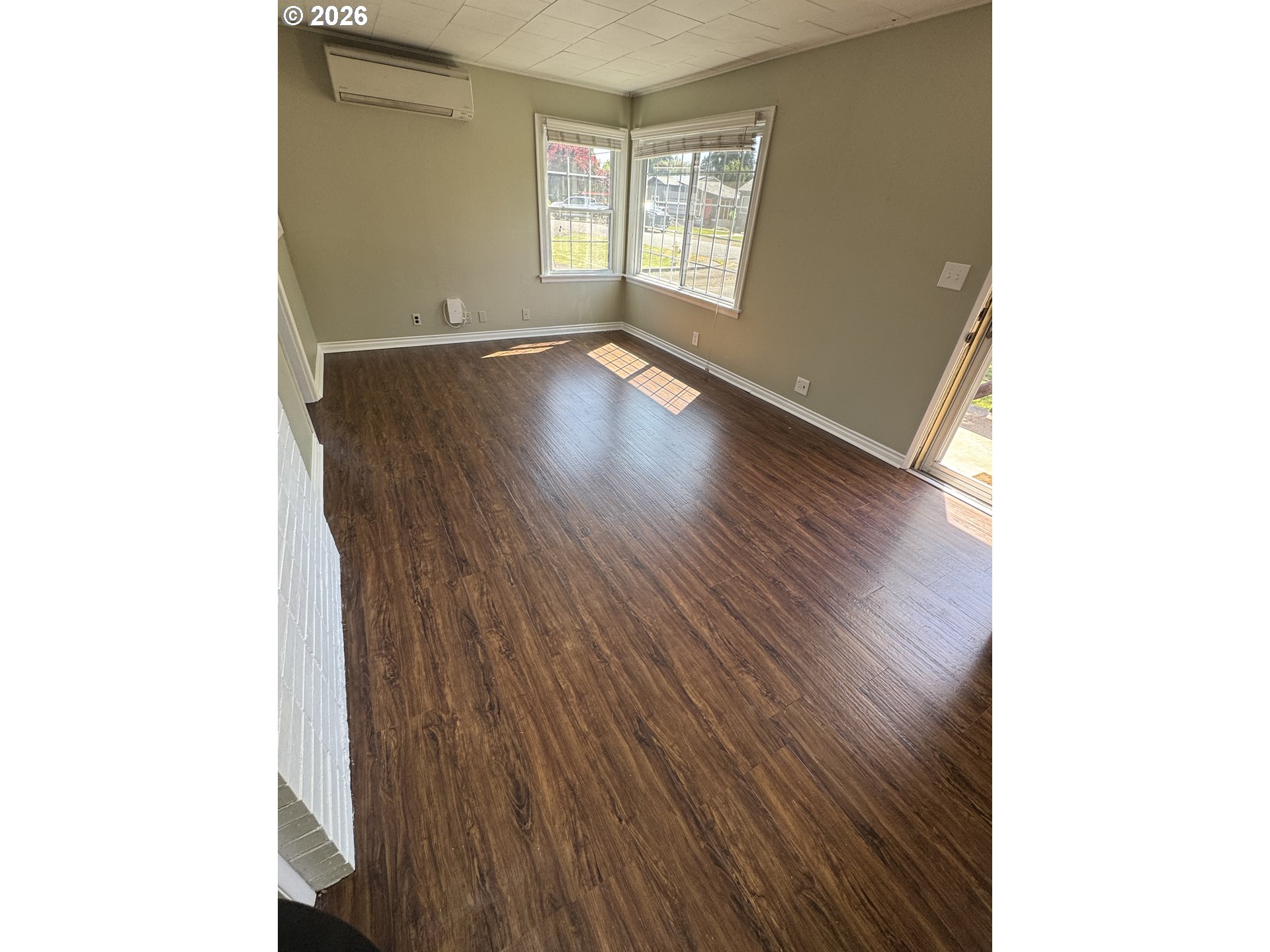 4950 Southwest 139th Avenue Beaverton, OR 97005 - Photo 5 of 12 Primary Bedroom