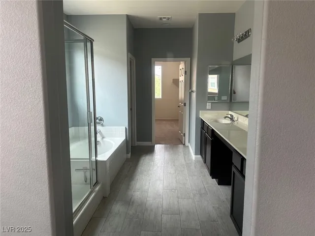 $2,800 | 949 Huntington Cove Parkway, Las Vegas, NV 89178