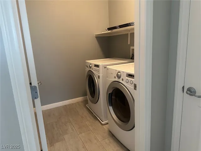 $2,800 | 949 Huntington Cove Parkway, Las Vegas, NV 89178