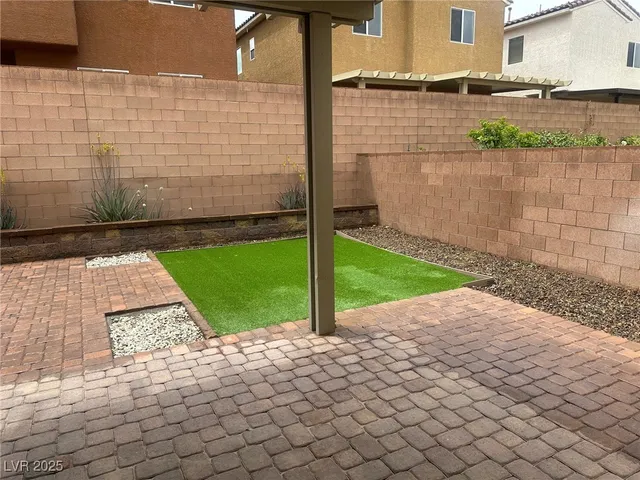 $2,800 | 949 Huntington Cove Parkway, Las Vegas, NV 89178