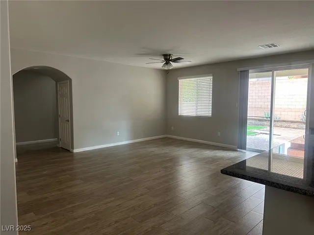 $2,800 | 949 Huntington Cove Parkway, Las Vegas, NV 89178